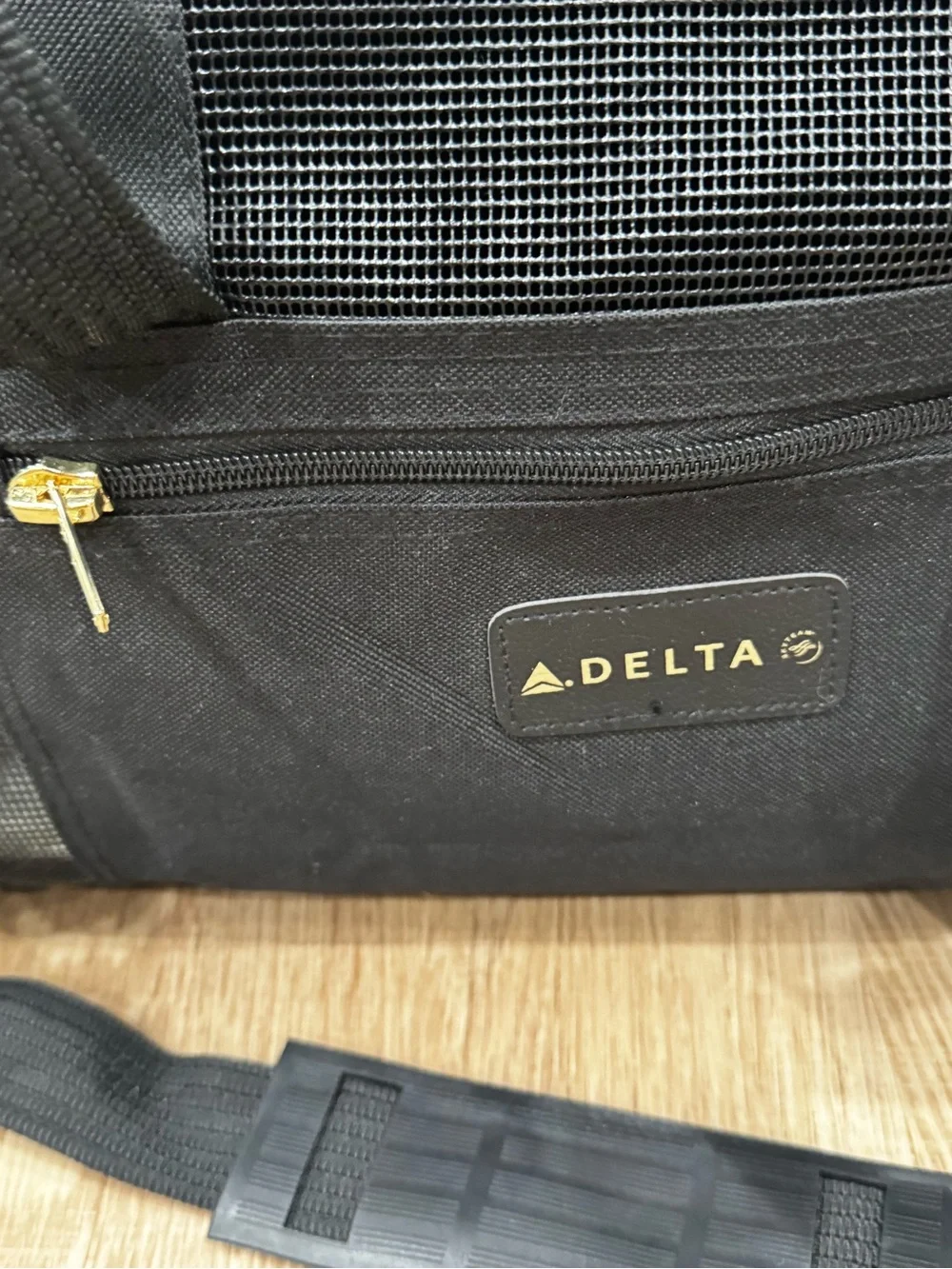 Delta Deluxe Pet Carrier by Sherpa Black Airline Approved SoftSided Carrier NWOT